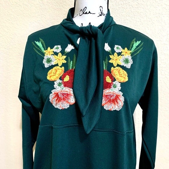 Zara green top tunic Long sleeve front bow tie  front floral embroidery size S - Picture 4 of 9